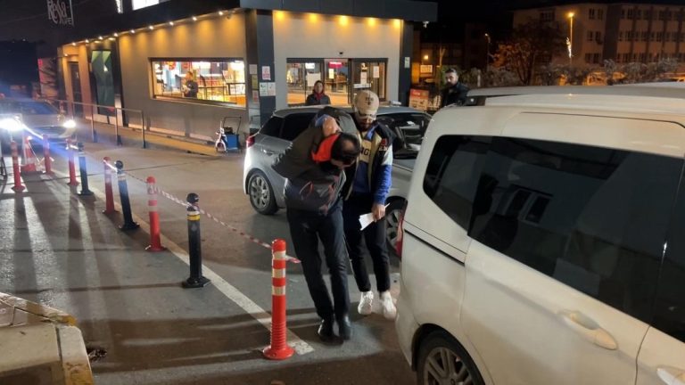 İstanbul’da DEAŞ’a yönelik yılbaşı operasyonu: 115 gözaltı