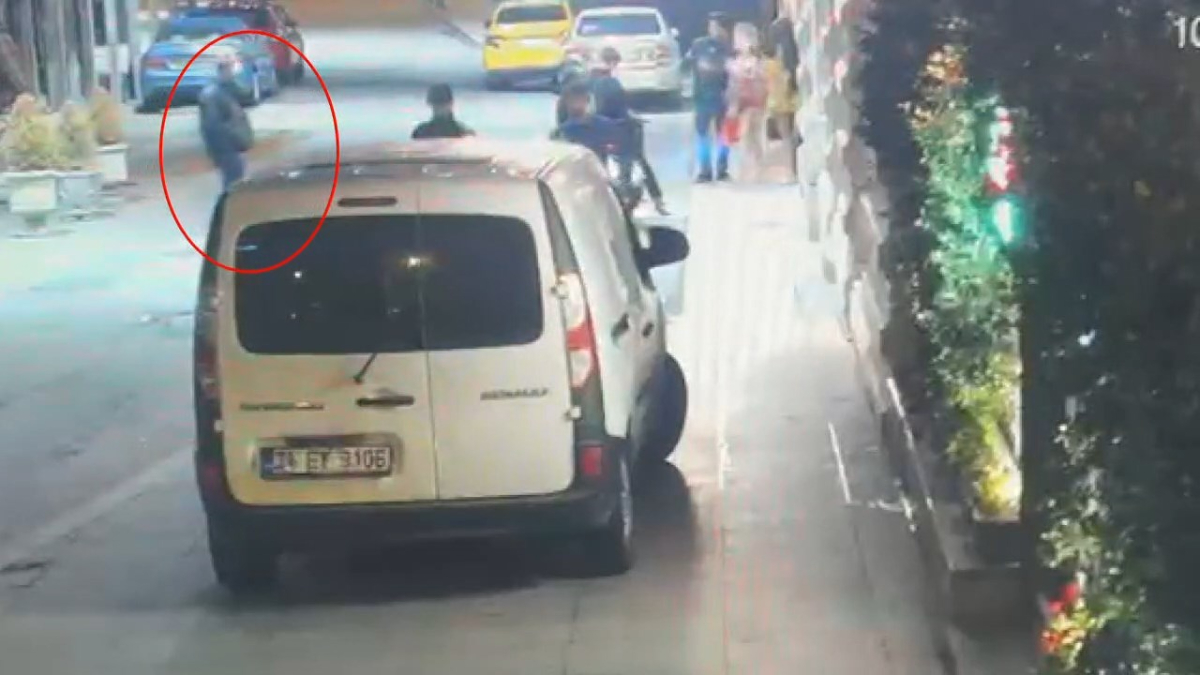 İstanbul’da merdivenlerinde unutulan cep telefonunu çalan şüpheli tutuklandı