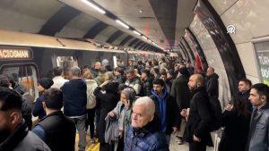İstanbul’da metro hattında arıza: Seferlerde aksama yaşandı