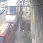 İstanbul’da otomobilin sürüklediği 3 yaşındaki çocuk ağır yaralandı