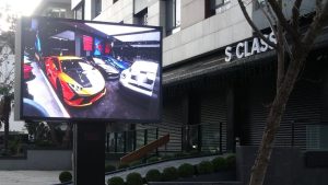 İstanbul’daki lüks oto galeride 11 milyar liralık vurgun iddiası