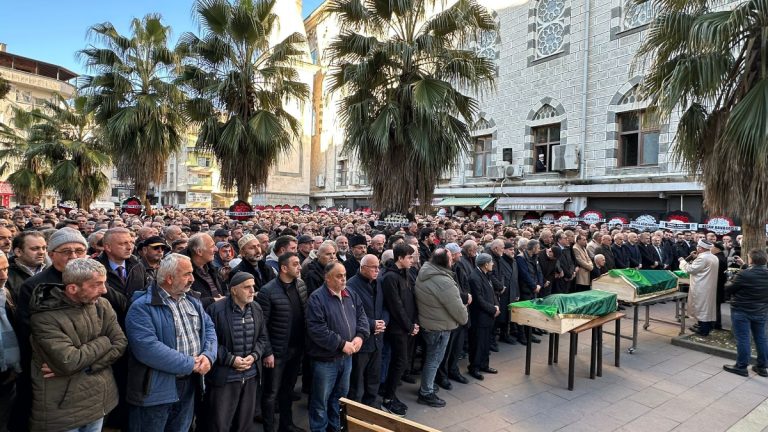 İstanbulspor Kulübü Başkanı Sarıalioğlu’nun annesi son yolculuğuna uğurlandı