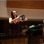 İzmir Devlet Senfoni Orkestrası’na tencere ve tava ile eşlik etti