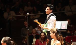 İzmir Oda Orkestrası Latin müzikleriyle dans ettirdi