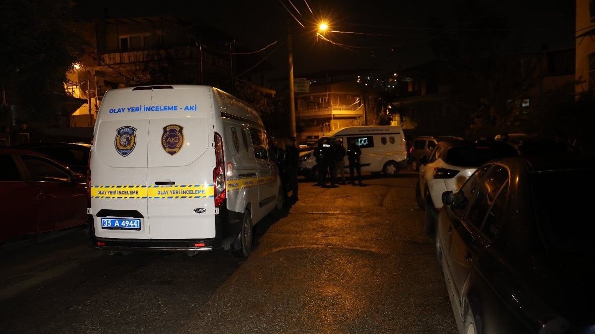 İzmir’de hırsızlık için girdikleri evin sahibini öldürüp kaçtılar