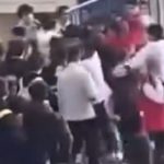 İzmir’de öğrencilerin birbirine girdiği kavga kameraya yansıdı