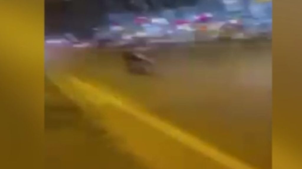 Kahramanmaraş’ta motosiklet üzerinde tehlikeli yolculuk pahalıya patladı