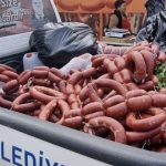 Kahramanmaraş’ta tarihi geçmiş 850 kilogram sucuk ele geçirildi