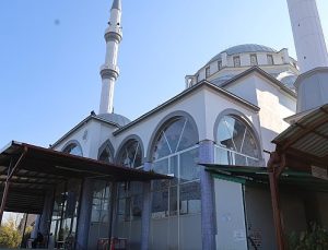 Kartepe Abdülhamit Han Camii’ne estetik görünüm