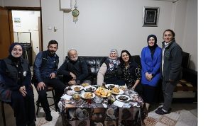 Kartepe’de Yalnızlıklar Paylaşılıyor