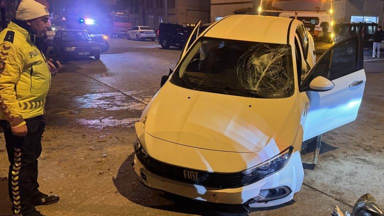 Kayseri’de iki otomobil çarpıştı: 2’si yaya 4 yaralı