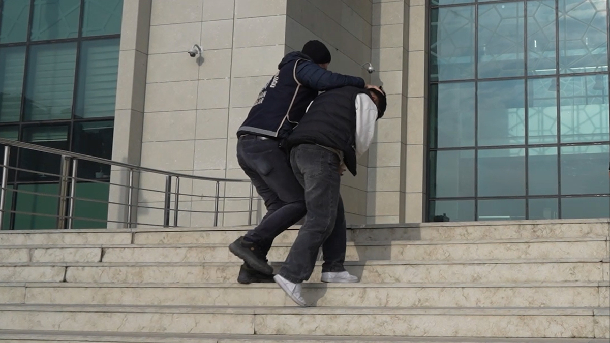 Kırıkkale’de çıplak görüntülerle şantaj: 100 bin TL istediler