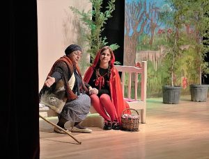 Kırmızı Başlıklı Kız Müzikali Keçiören’de Çocuklarla Buluştu