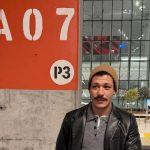 Kubilay Aka toynak ayakkabı modasına uydu! Milano’dan kareler var