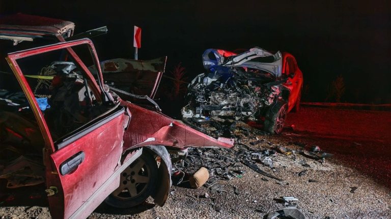 Manisa’da tahliye sevinci yarım kaldı: Kazada can veren 3 kişi son yolculuklarına uğurlandı