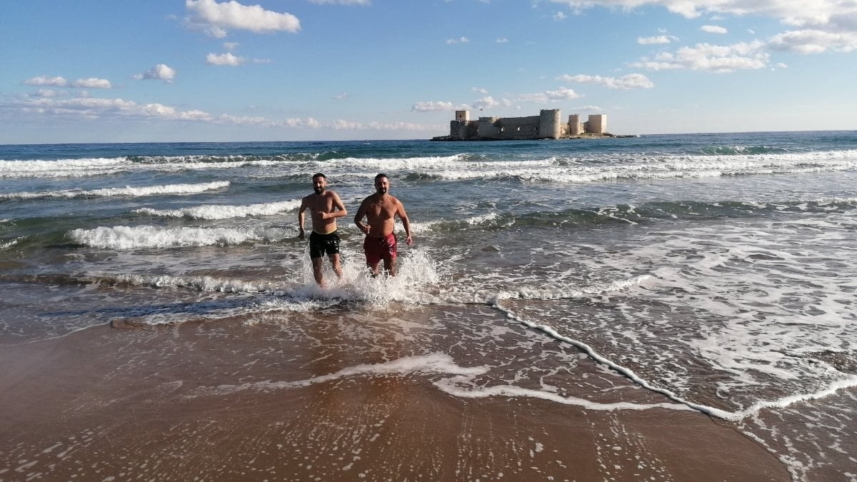 Mersin’de aralık sonunda deniz keyfi