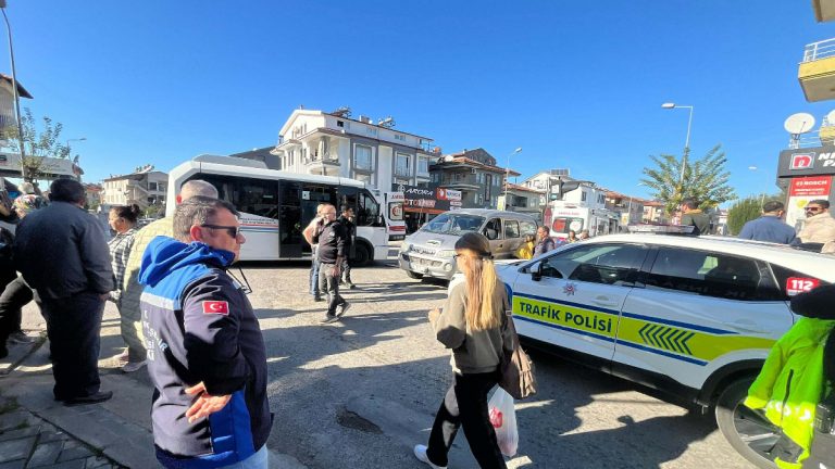 Muğla’da kavşak kazası: 13 yaralı