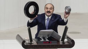 Mustafa Varank’tan Özgür Özel’e savunma sanayi çıkışı