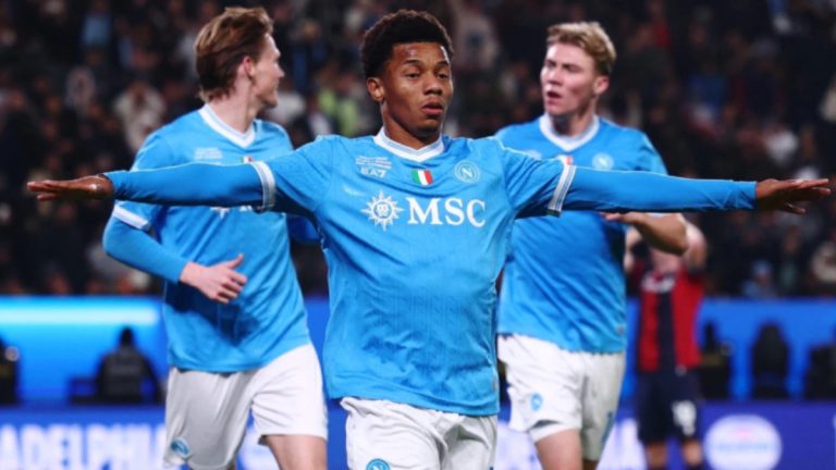 Napoli, Süper Kupa’nın sahibi oldu