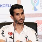 Necip Uysal, sezon sonu futbolu bırakma kararı aldığını duyurdu