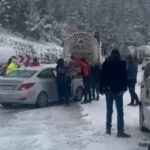 Osmaniye’de kar ve buzlanma: 5 araç birbirine girdi
