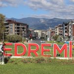 Park ve yeşil alanları ile nefes alan Edremit..