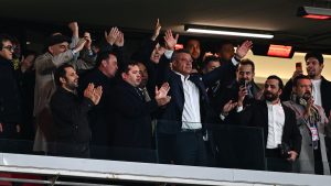 Serbest bırakılan Sadettin Saran, Eyüpspor-Fenerbahçe maçını izlemeye geldi