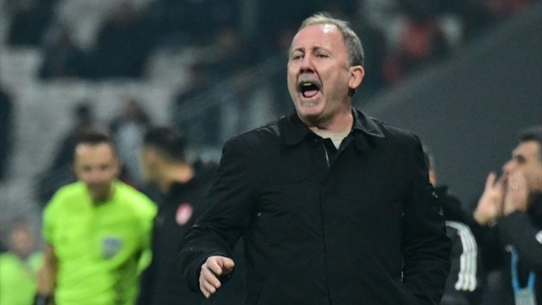 Sergen Yalçın: Bomba elimde patladı