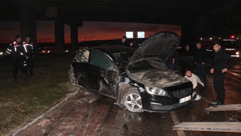 Şırnak’ta kontrolden çıkan vinç 6 araca çarptı: 7 yaralı