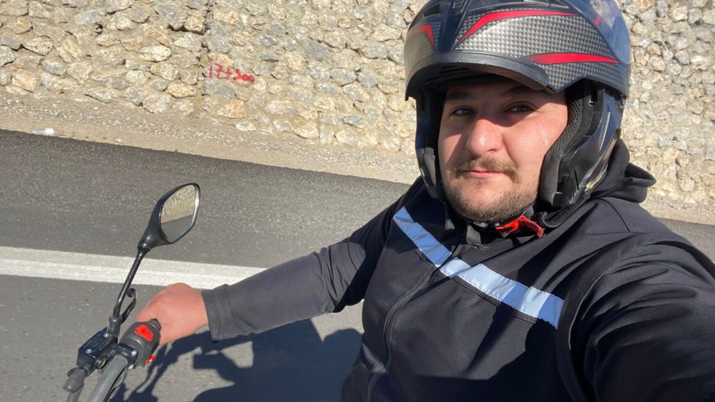 Sivas’ta iddia uğruna motosikletiyle yollara düştü