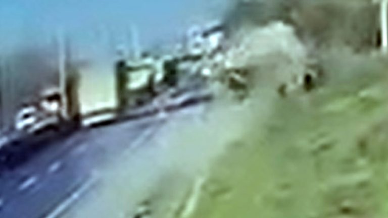 Tekirdağ’da 5 kişinin yaralandığı kaza kameraya yansıdı