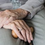 Türkiye nüfusu yaşlanırken etkileri perakende sektörüne yansıyor: Yaşlı bezi satışları arttı