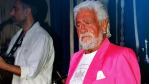 Ünlü şarkıcı Fedon içini döktü: Günah çıkarıyorum