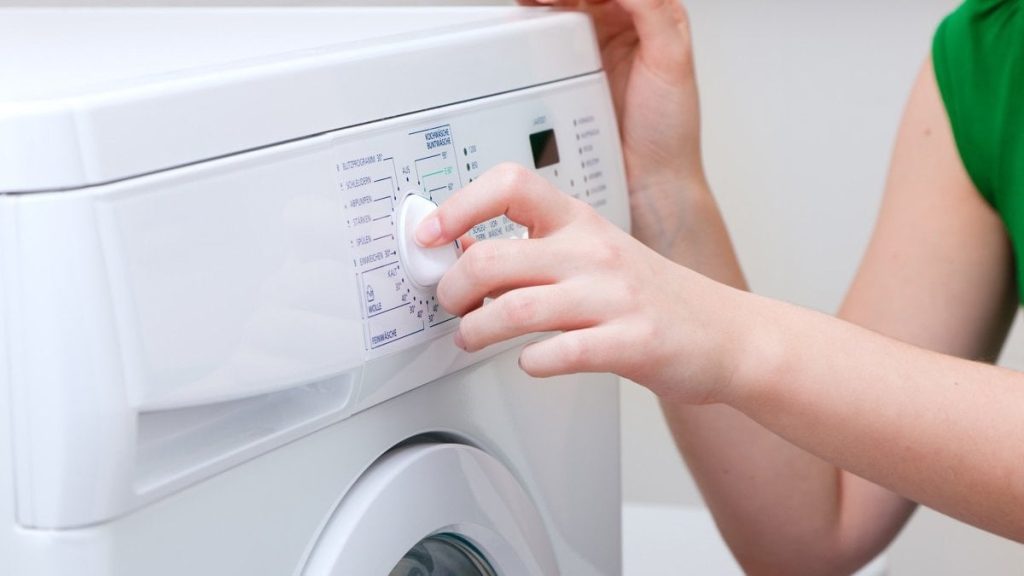 40 veya 60 değil: Nevresim en hijyenik hangi sıcaklıkta yıkanır? İşte o özel ayar