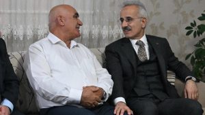 Abdulkadir Uraloğlu, şehit ailesini ziyaret etti