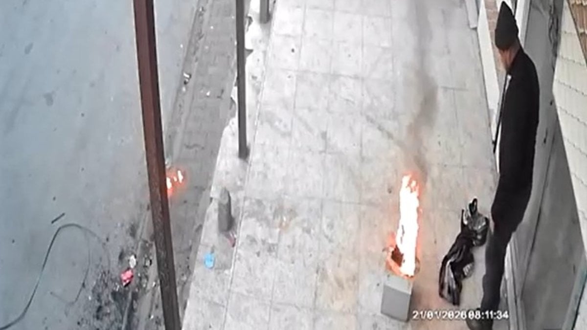 Adana’da benzinle harlamaya çalıştığı ateş aniden parladı: Panik anları kamerada