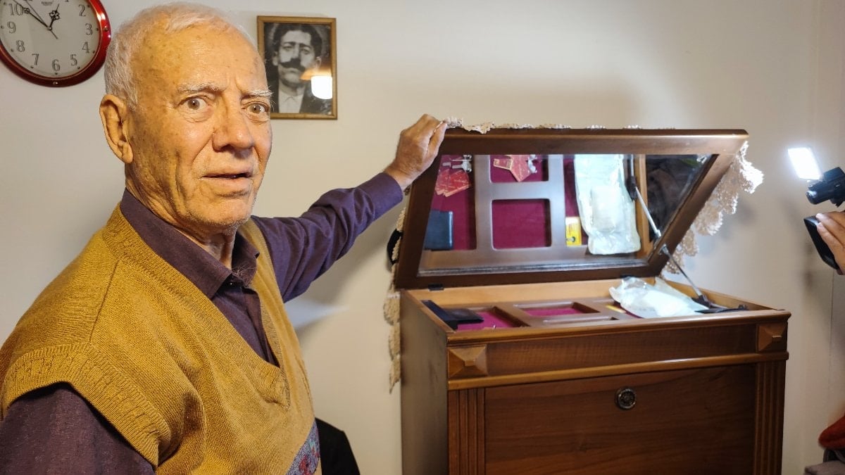 Adana’da engelli adamın 1 kilo altınını çaldılar