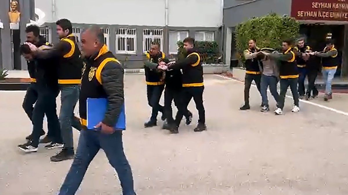 Adana’da iki grup arasındaki çatışmada sokakta yürüyen kişi vuruldu