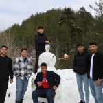 Adana’da kardan adama sucuk ekmek ve şalgam ikram ettiler