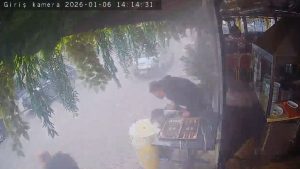 Adana’da restorandaki klimanın dış ünitesi patladı