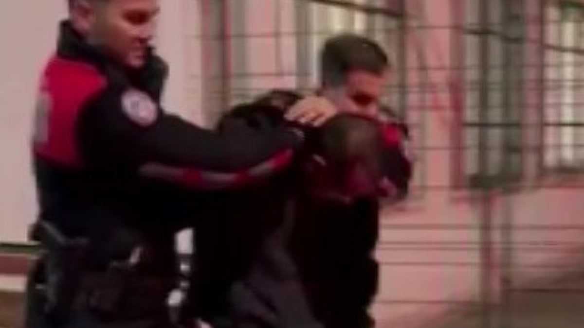 Adana’da tartıştığı arkadaşını tabancayla vuran şüpheli yakalandı