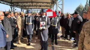 Adıyaman’da buzda düşerek ağır yaralanan Kıbrıs gazisi yaşam savaşını kaybetti