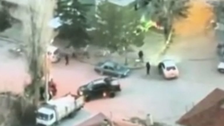 Afyonkarahisar’da köpek dövüştüren şahıslara jandarmadan ‘drone’lu baskın