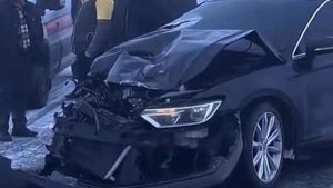 Ağrı’da yoğun sis kazayı beraberinde getirdi