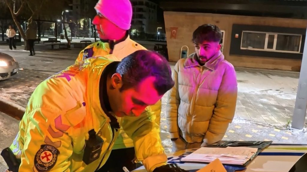 Aksaray’da alkollü sürücü kaza yaptı: Ehliyeti daimi olarak iptal edildi