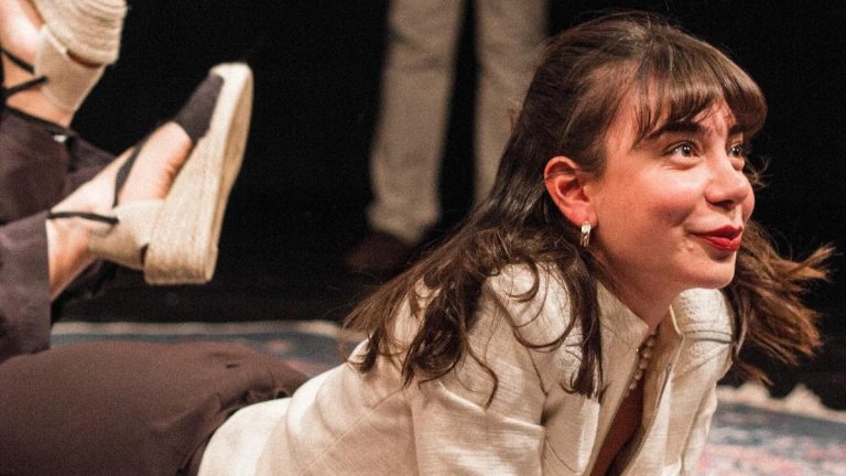 Alemin Kıralı’nın ‘Oben’i Birsu Demir değişti! Kaş efektine yorum yağdı