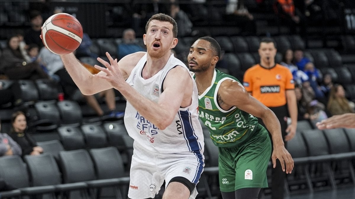 Anadolu Efes, Bursaspor Basketbol’a şans tanımadı