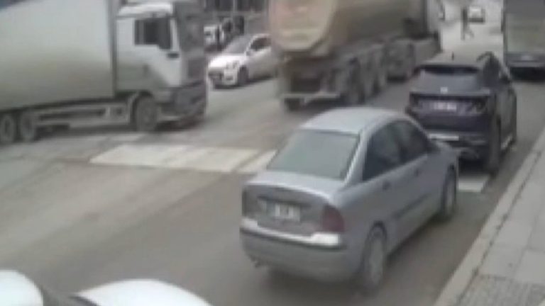 Ankara’da hafriyat kamyonunun üzerinden geçtiği kadın yaşamını yitirdi