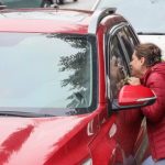 Antalya’da eşinin öldüğünü gören kadın feryat etti