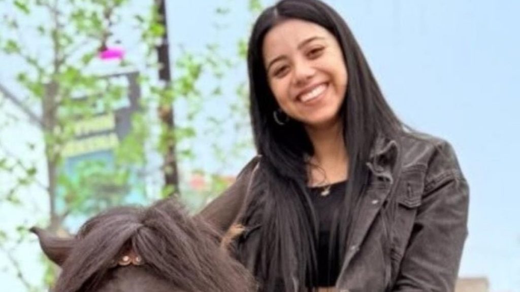 Antalya’da genç kadın evinde başından vurulmuş halde ölü bulundu